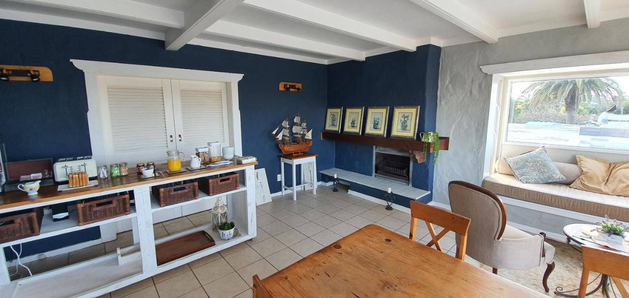 Reef View Bnb East London Bagian luar foto