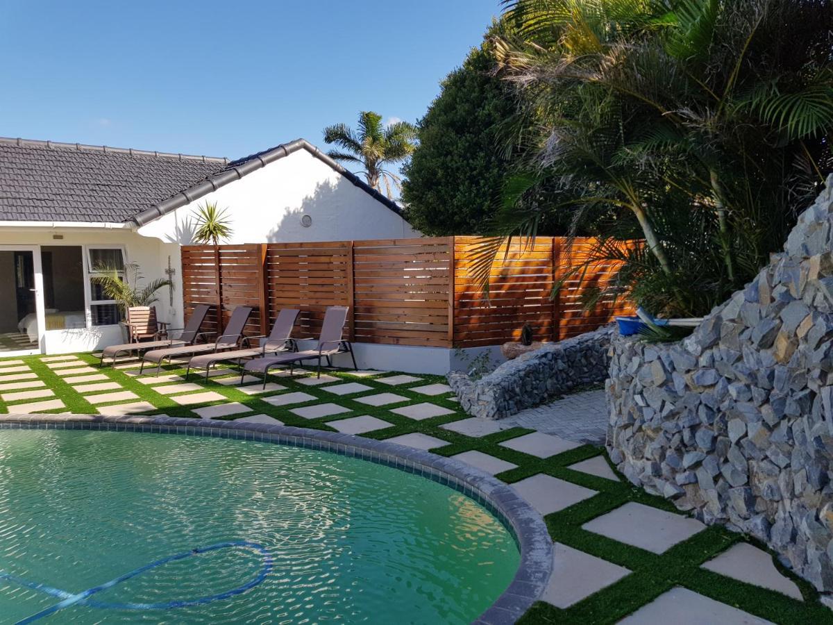 Reef View Bnb East London Bagian luar foto