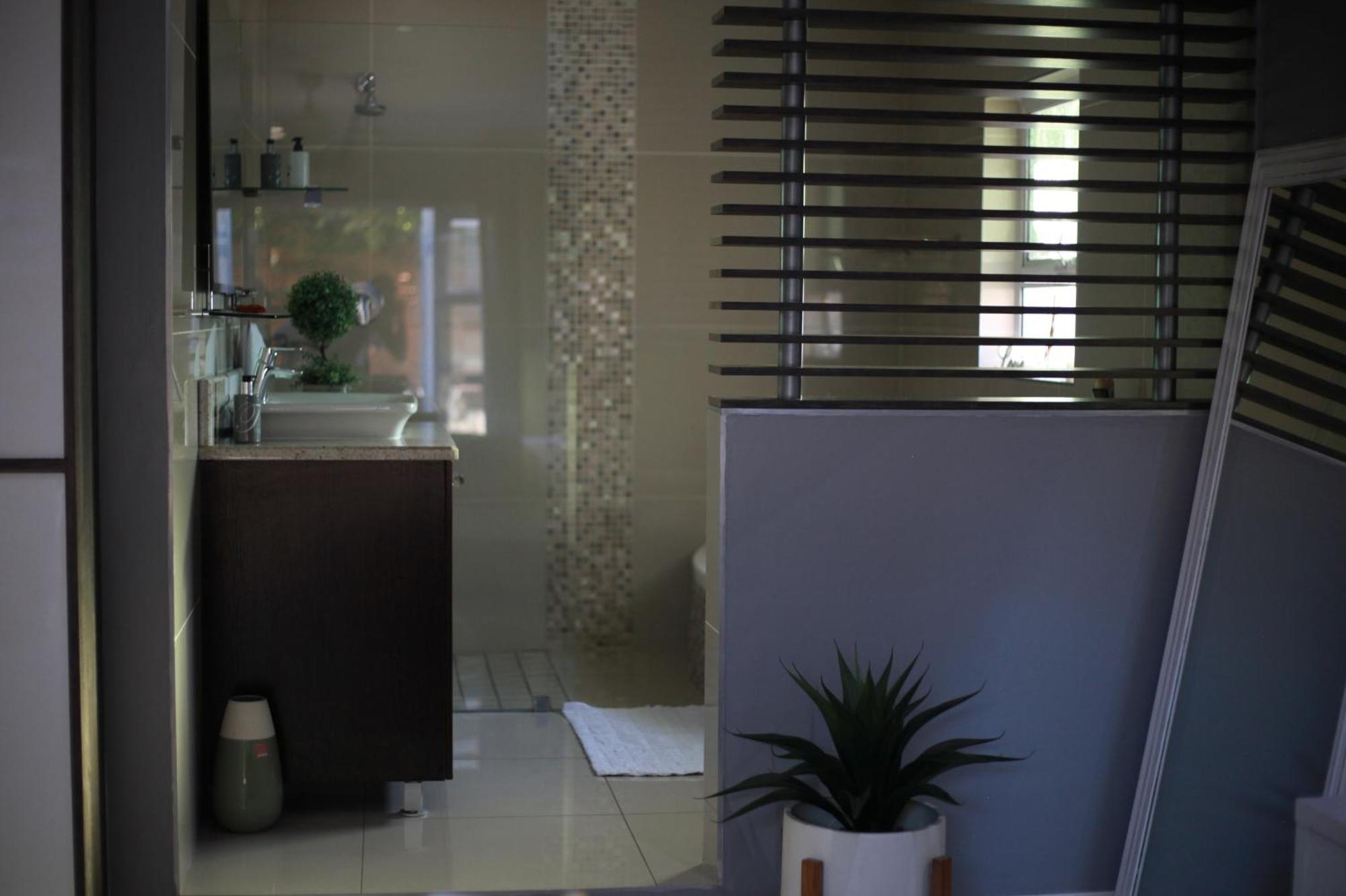 Reef View Bnb East London Bagian luar foto