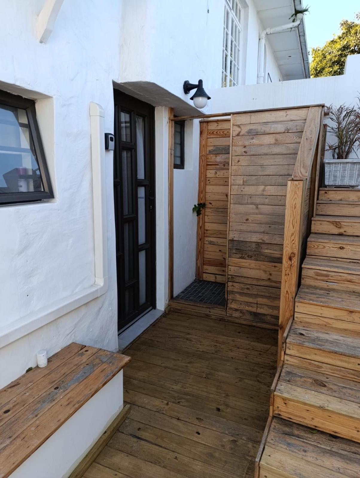 Reef View Bnb East London Bagian luar foto