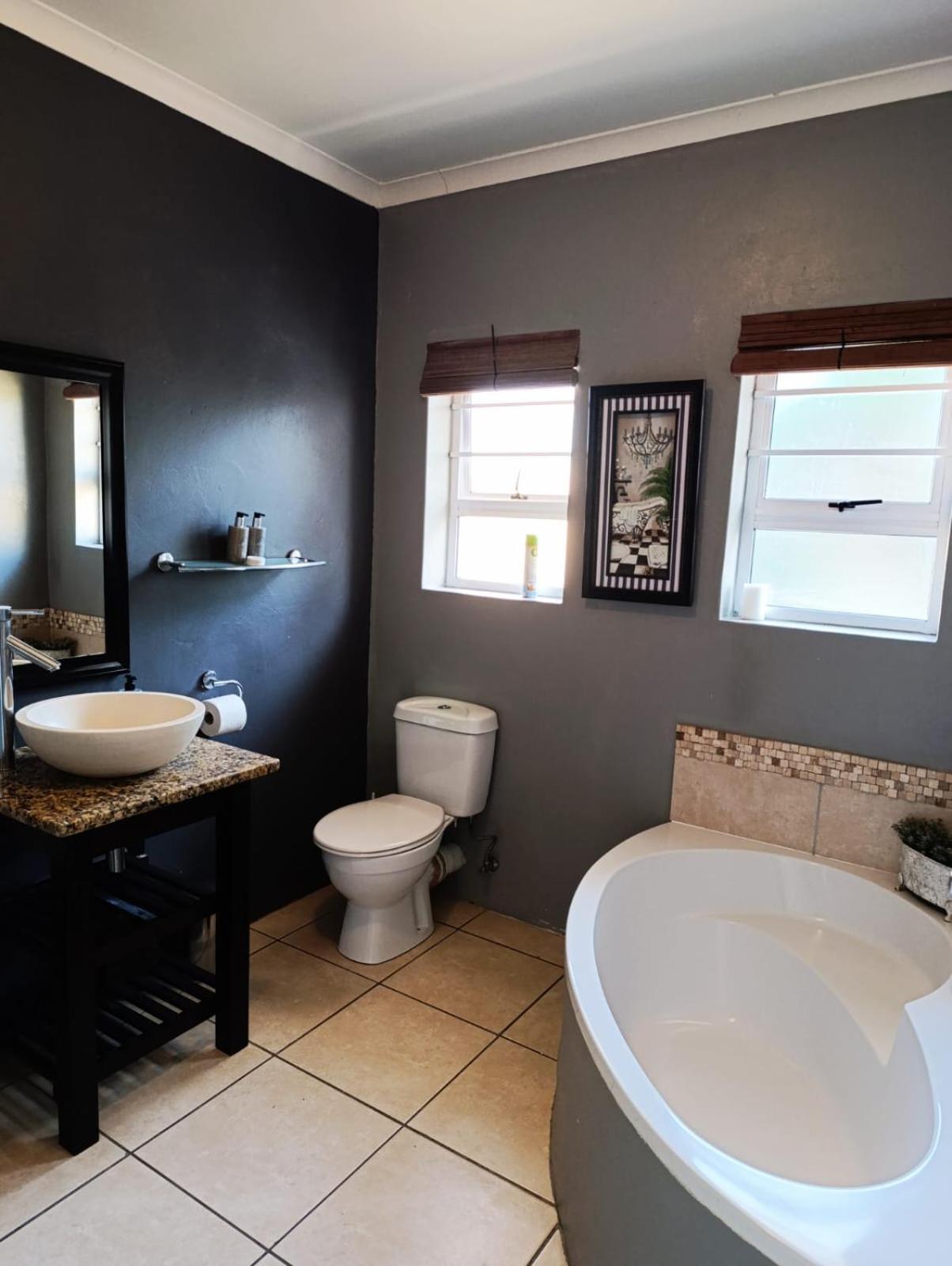 Reef View Bnb East London Bagian luar foto