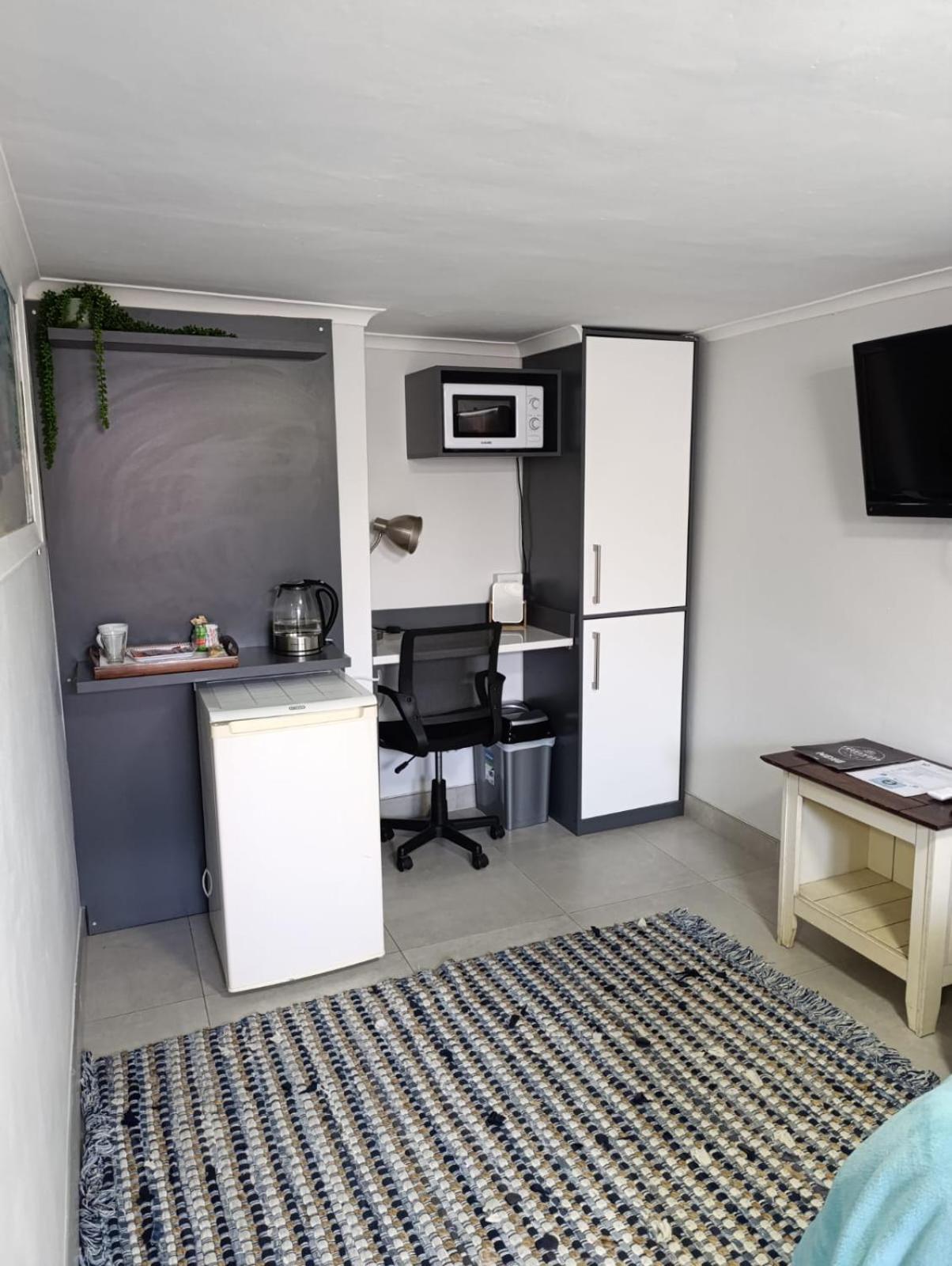 Reef View Bnb East London Bagian luar foto