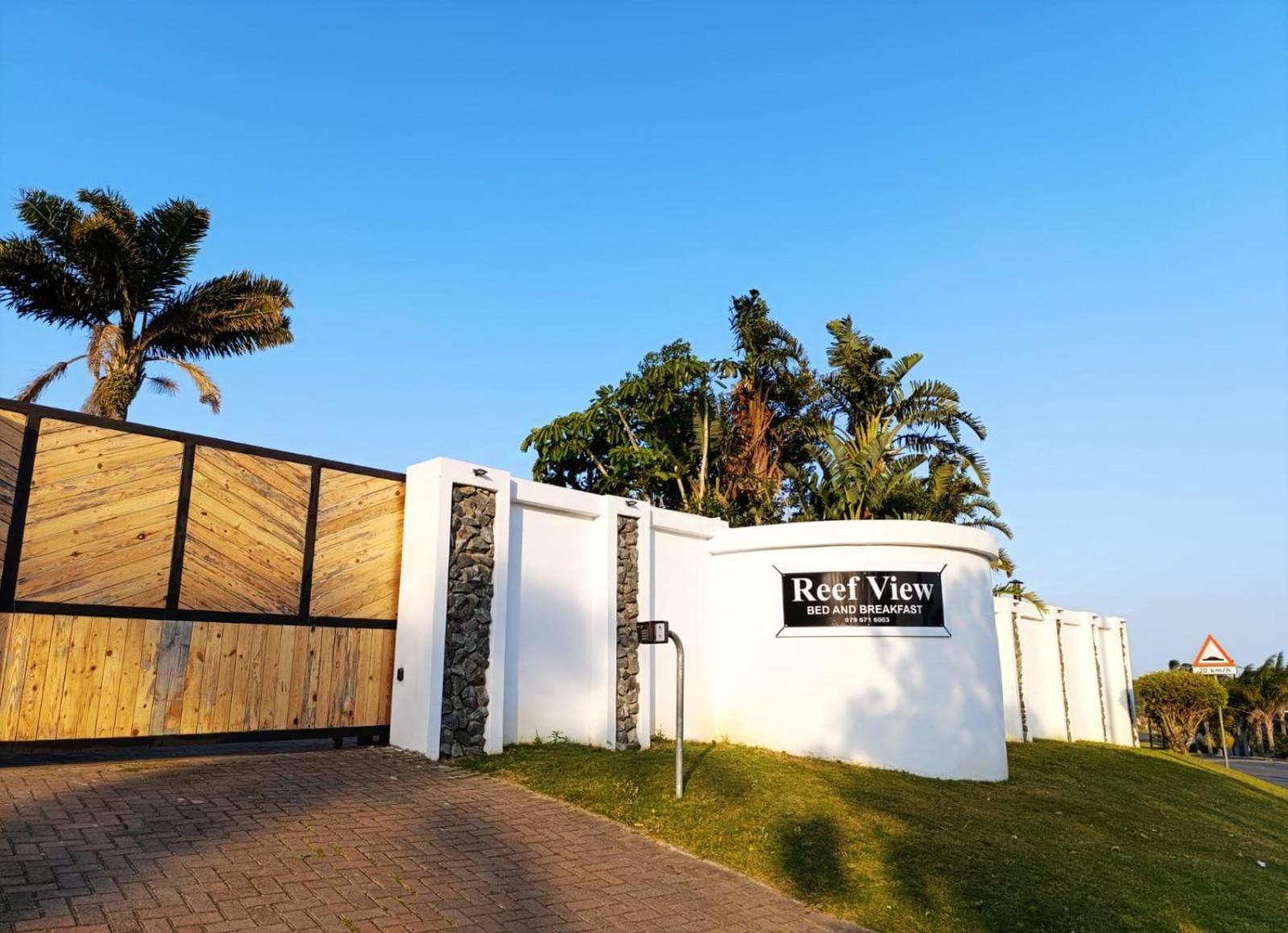 Reef View Bnb East London Bagian luar foto