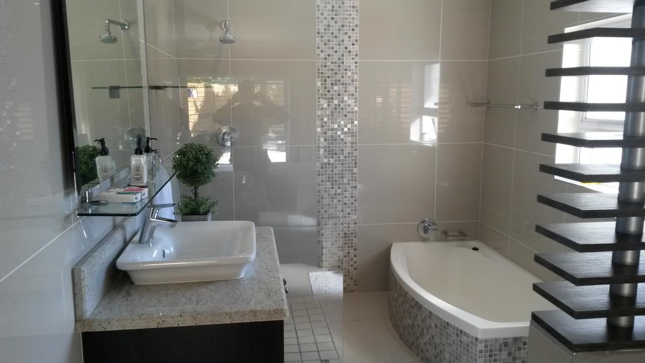 Reef View Bnb East London Bagian luar foto