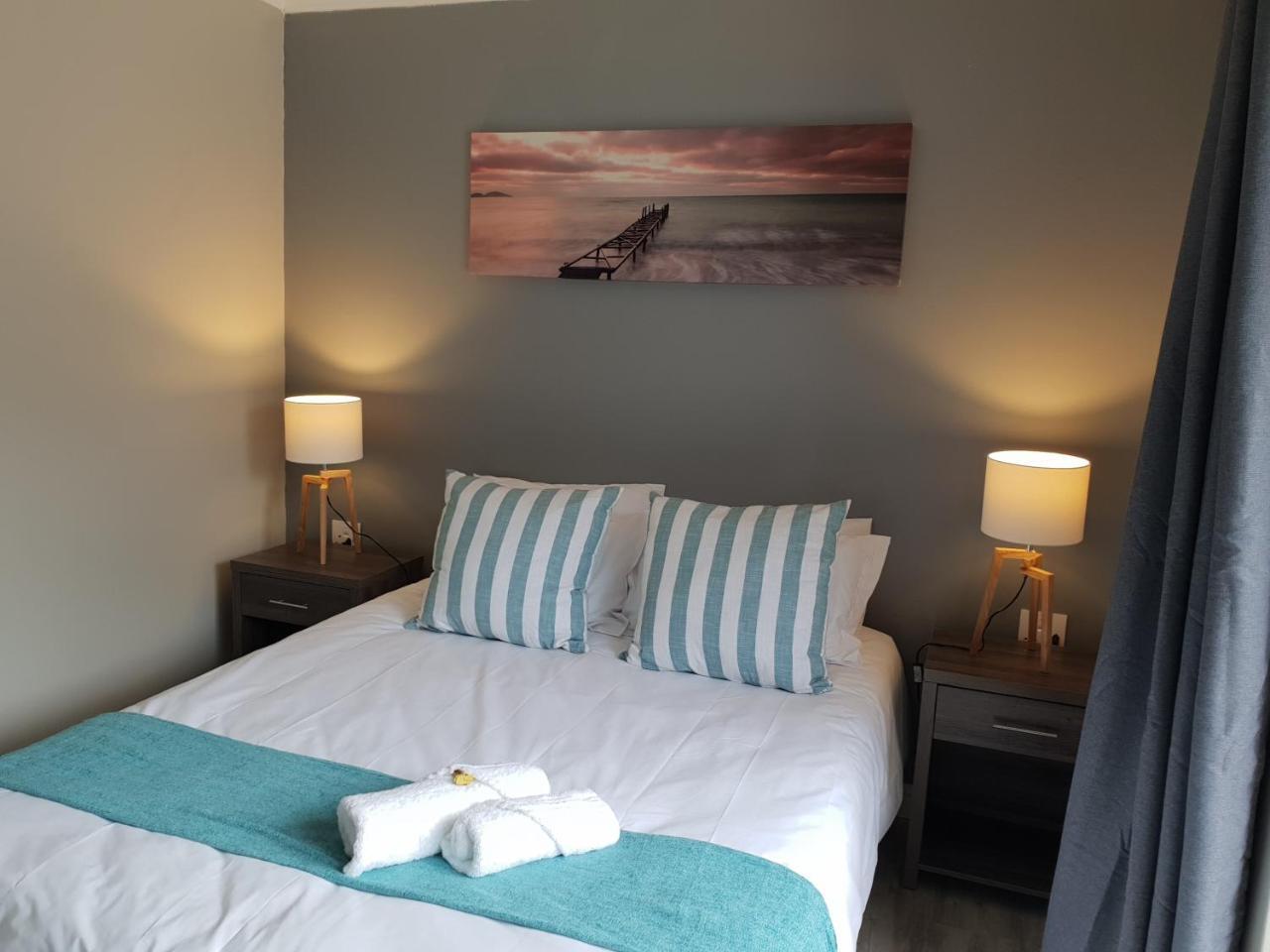 Reef View Bnb East London Bagian luar foto