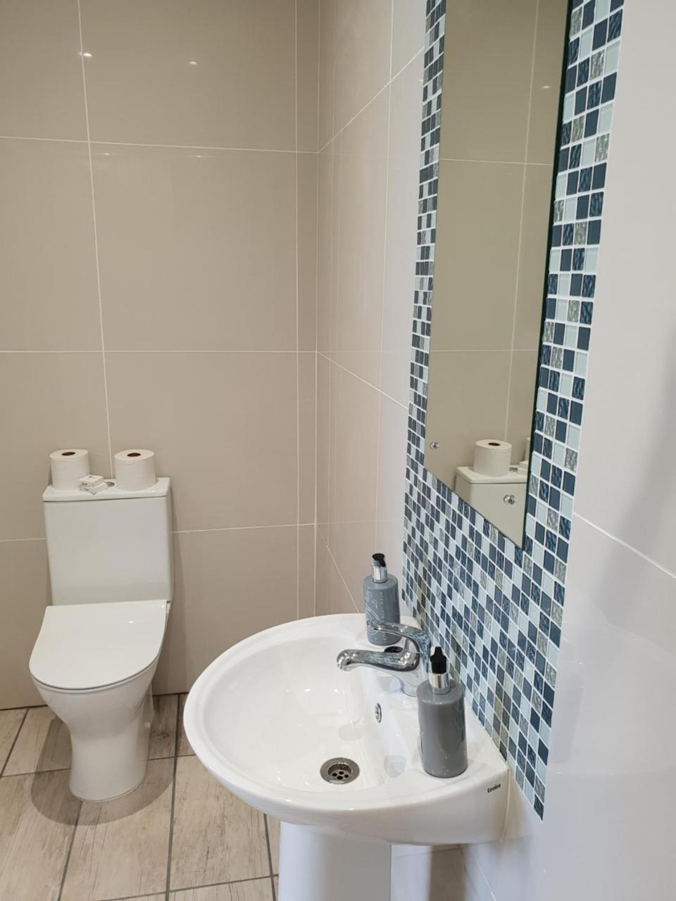 Reef View Bnb East London Bagian luar foto