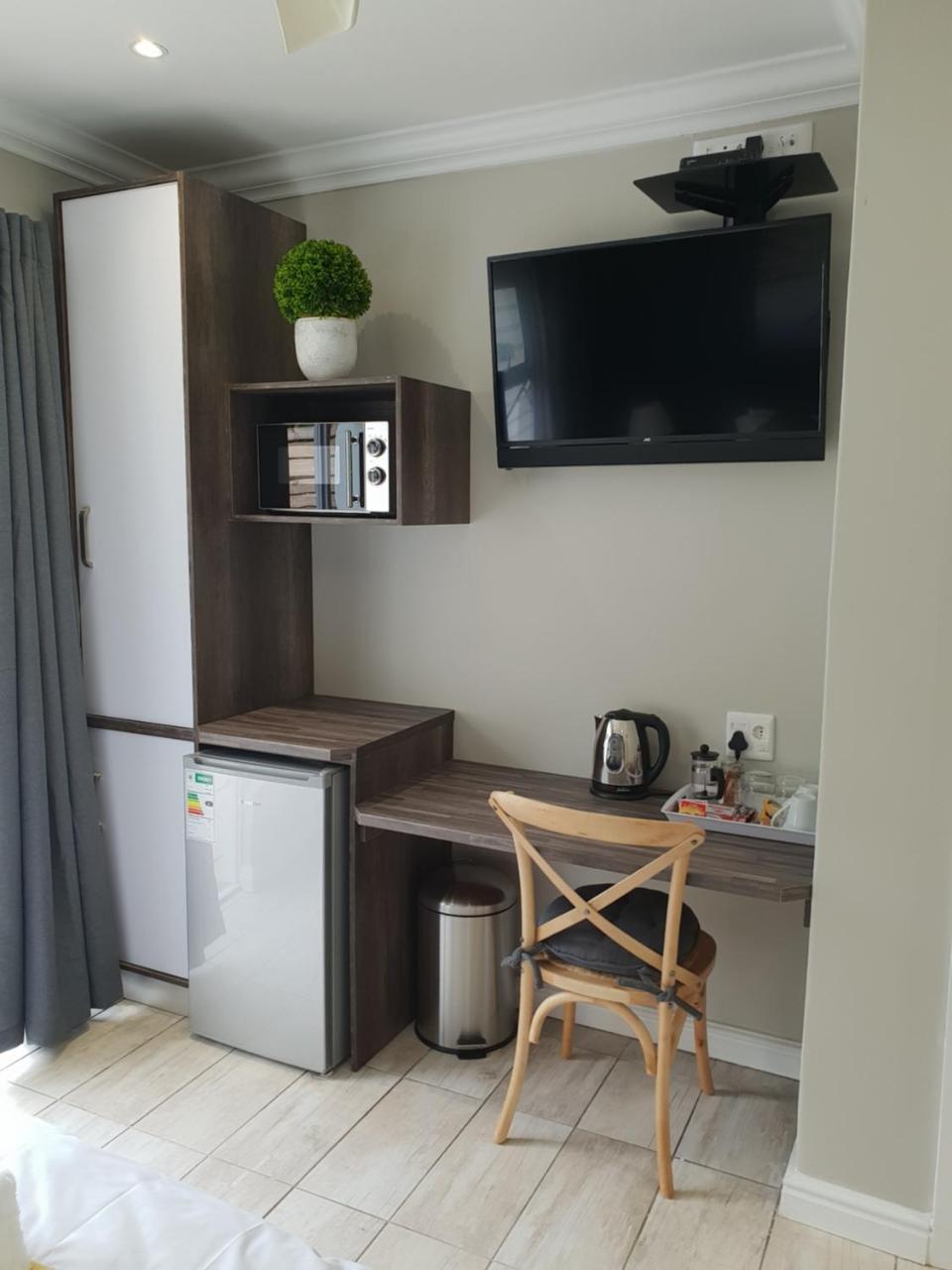 Reef View Bnb East London Bagian luar foto