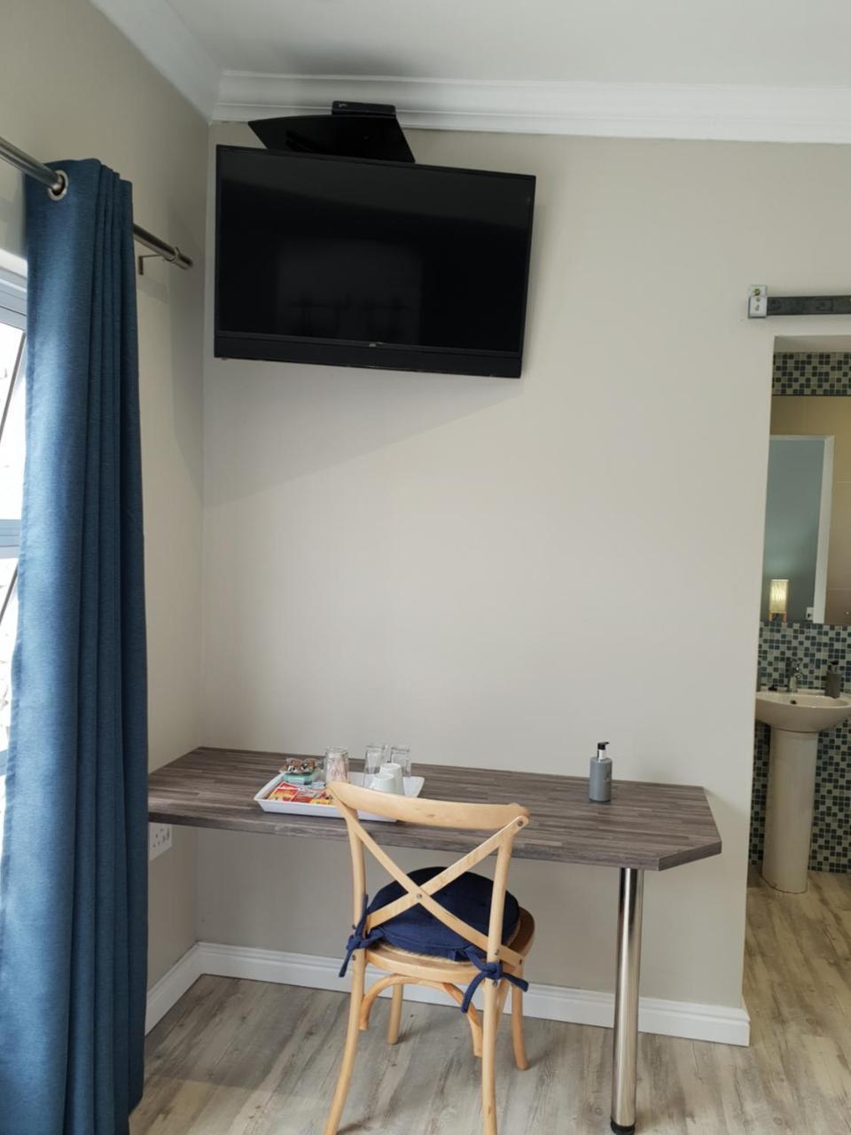 Reef View Bnb East London Bagian luar foto