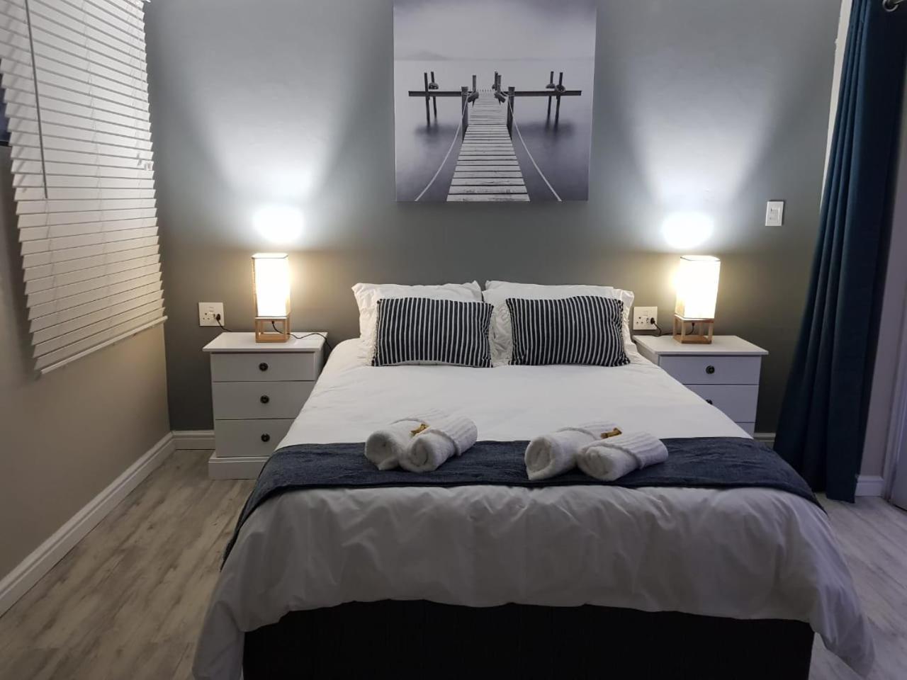 Reef View Bnb East London Bagian luar foto