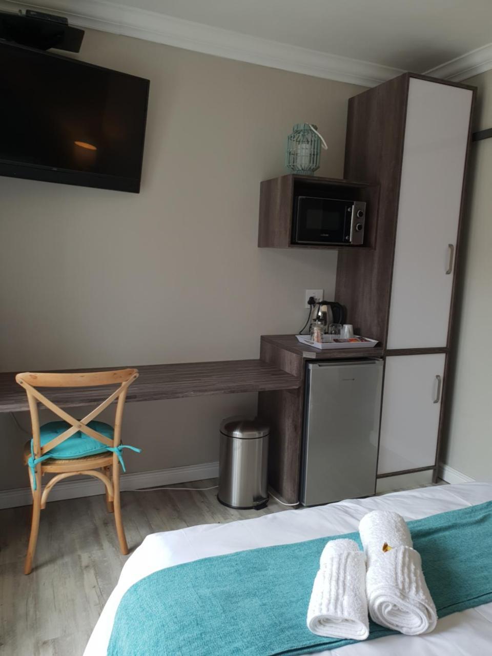 Reef View Bnb East London Bagian luar foto