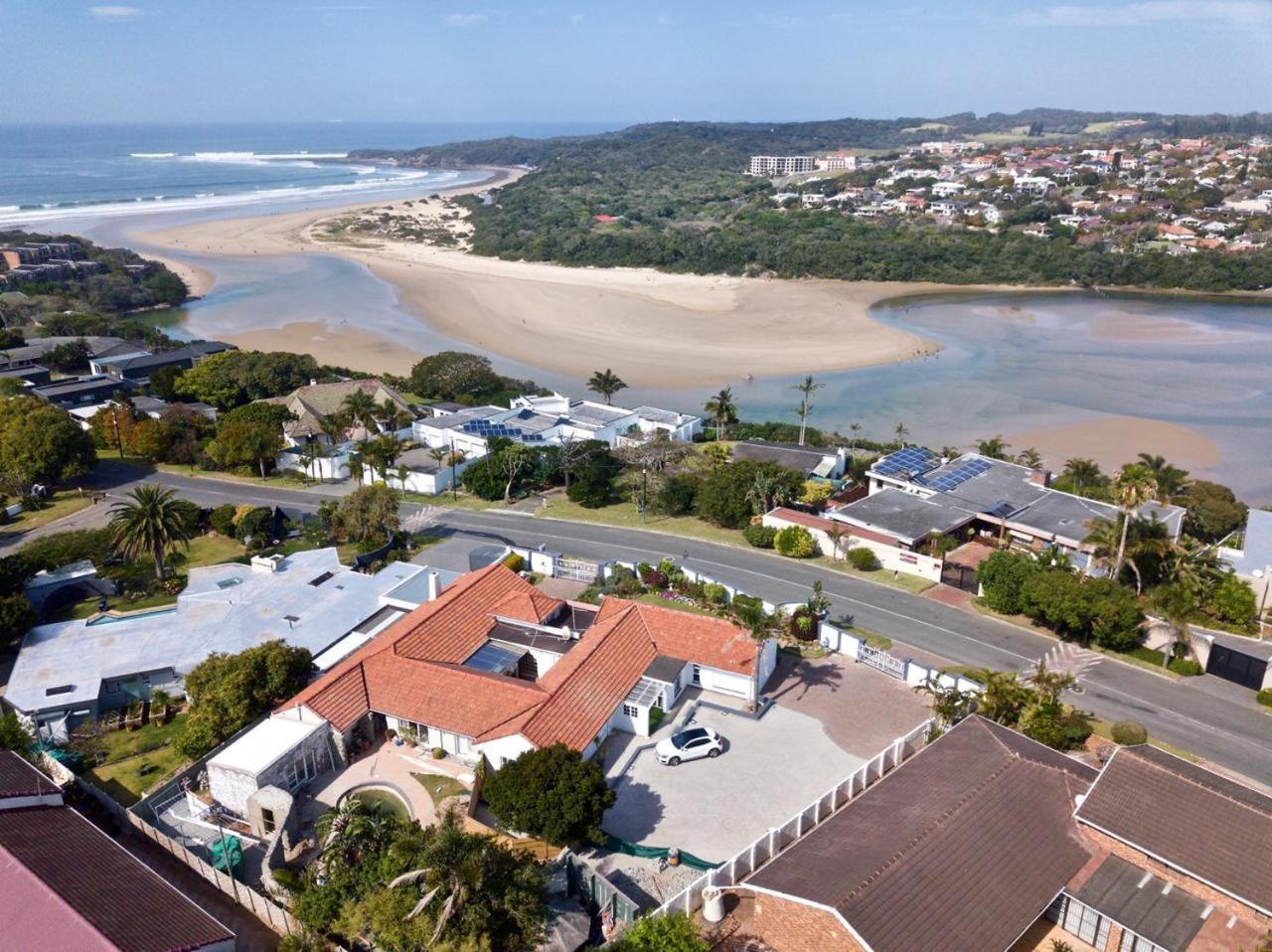 Reef View Bnb East London Bagian luar foto