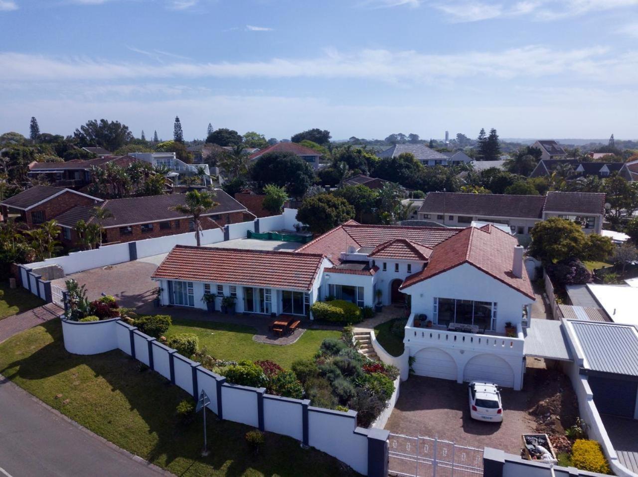Reef View Bnb East London Bagian luar foto