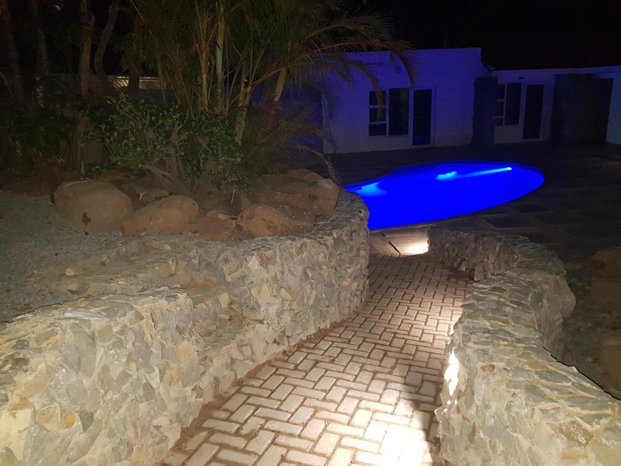 Reef View Bnb East London Bagian luar foto