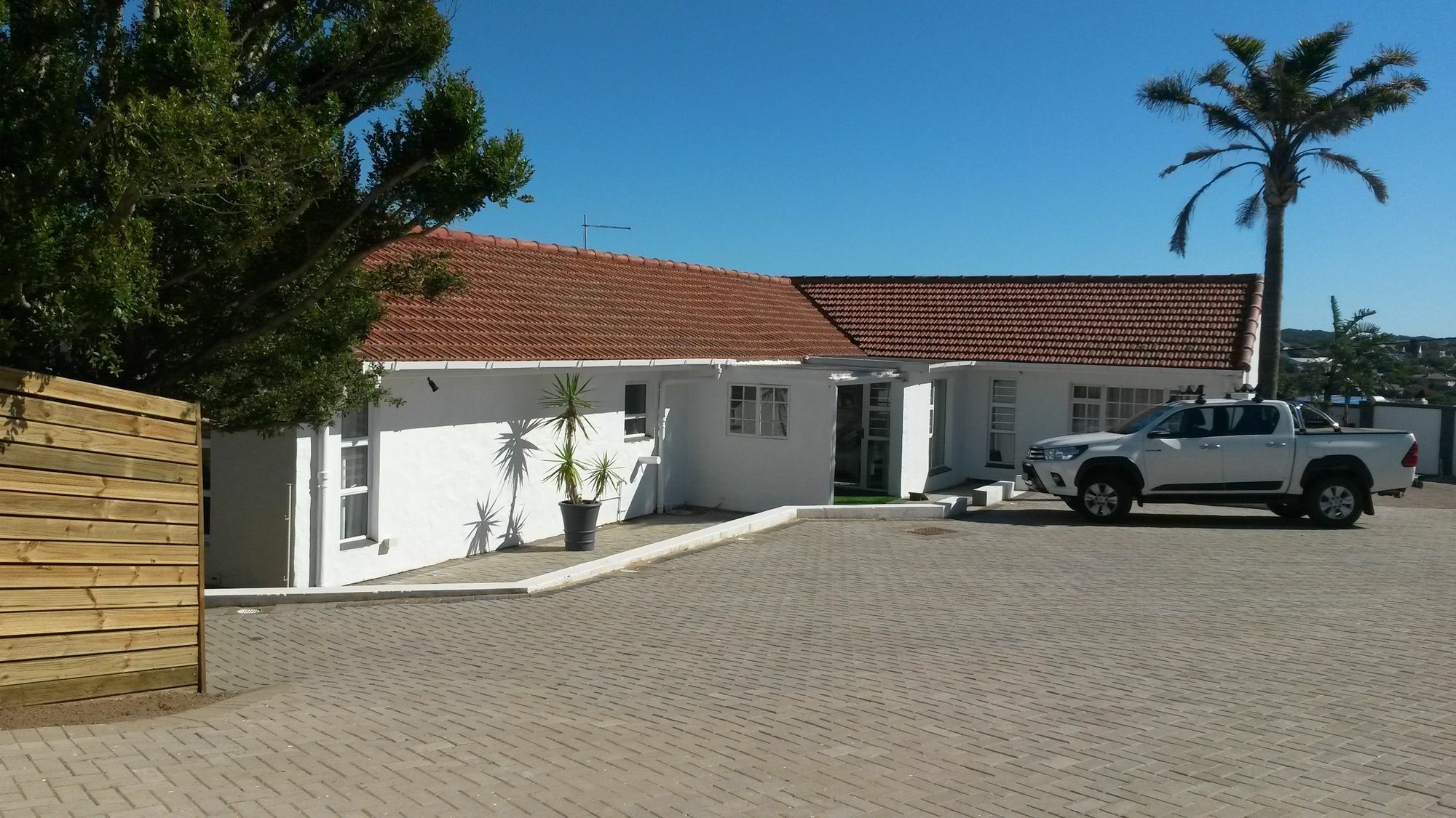 Reef View Bnb East London Bagian luar foto